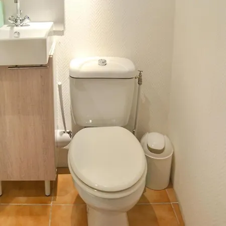 Prázdninový dům 2 Bedroom In *